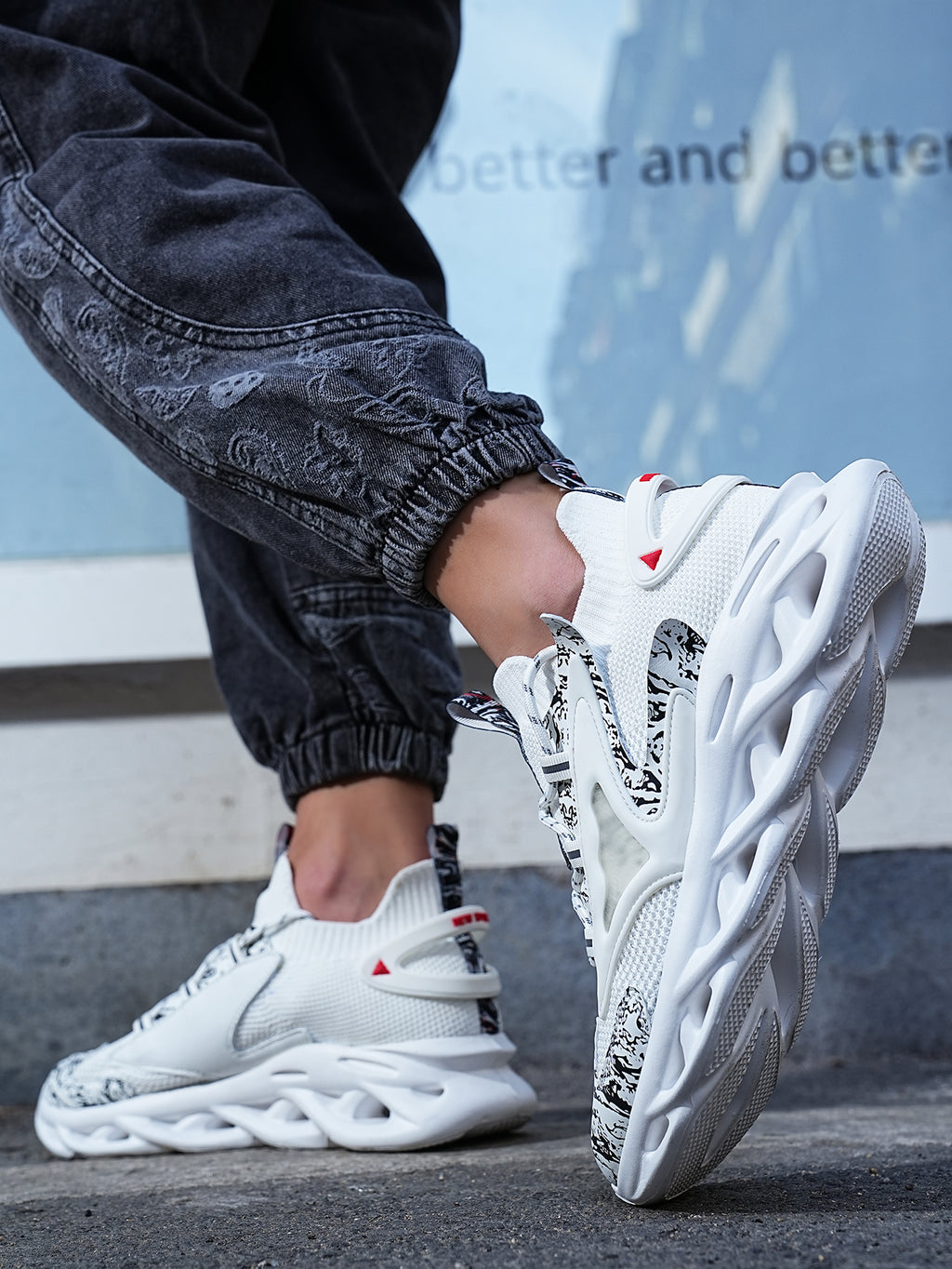 2025 Men's Mesh Sneakers - Beige Breathable Knit Upper, Multicolor Accent, Lightweight Comfortable Wavy Sole Casual Athletic Shoes