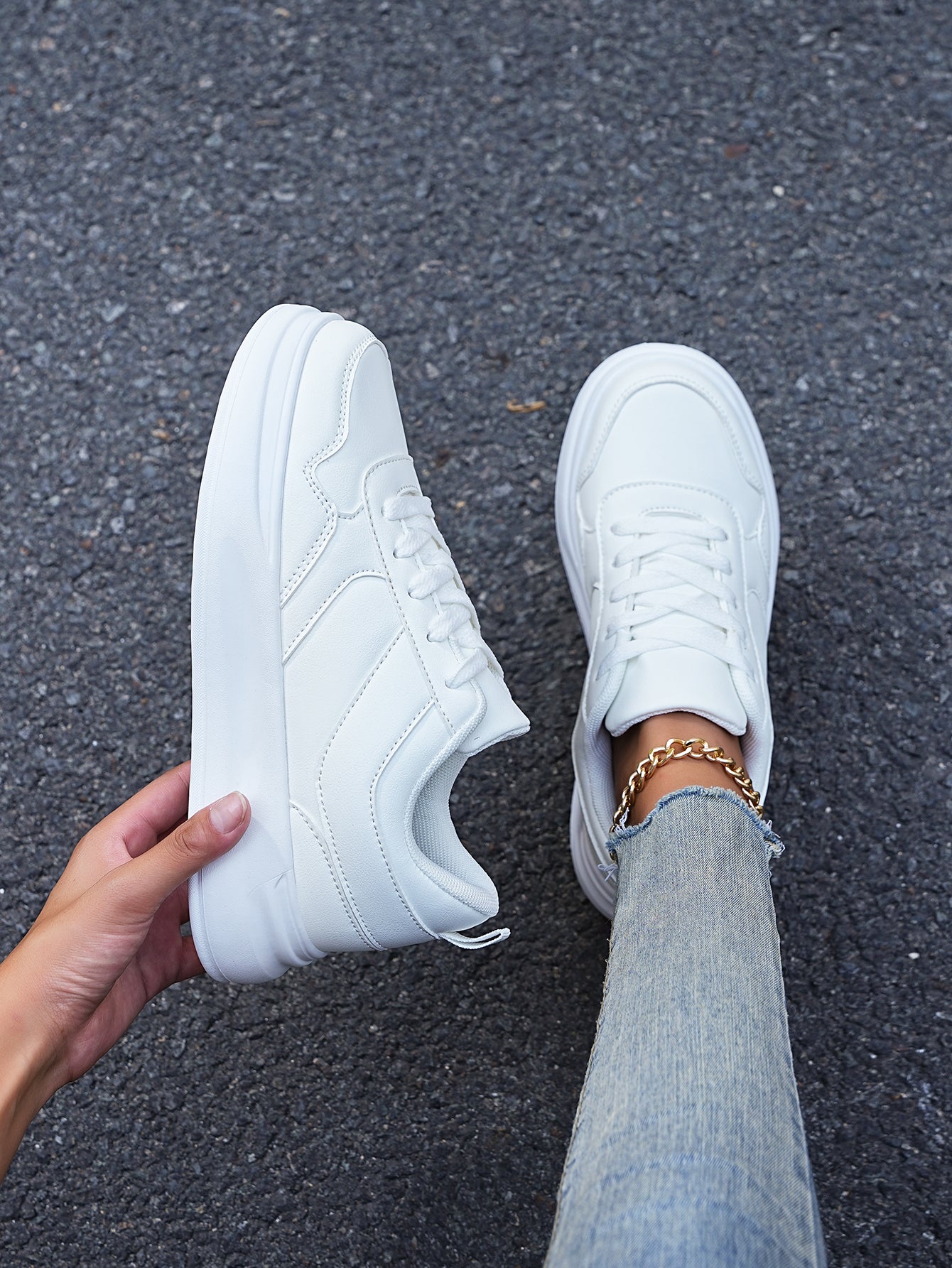 2025 Trendy Men's Color-Block Sneakers - White and Gray Casual Low-Top Shoes with Comfortable Fit for Streetwear