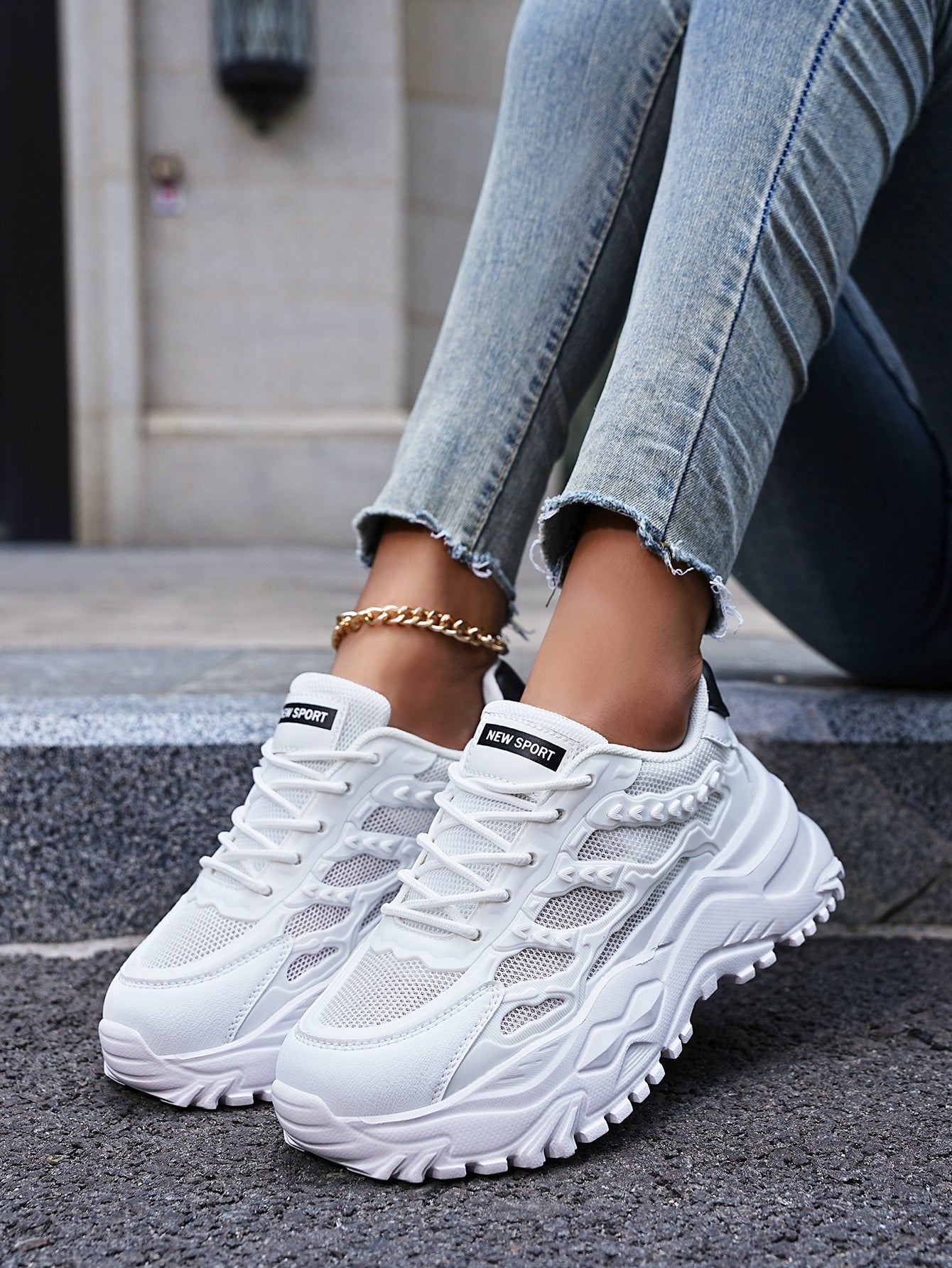 2025 Youth Comfortable Anti-slip Durable Hiking Shoes Outdoor Breathable Casual Women's Sports Shoes