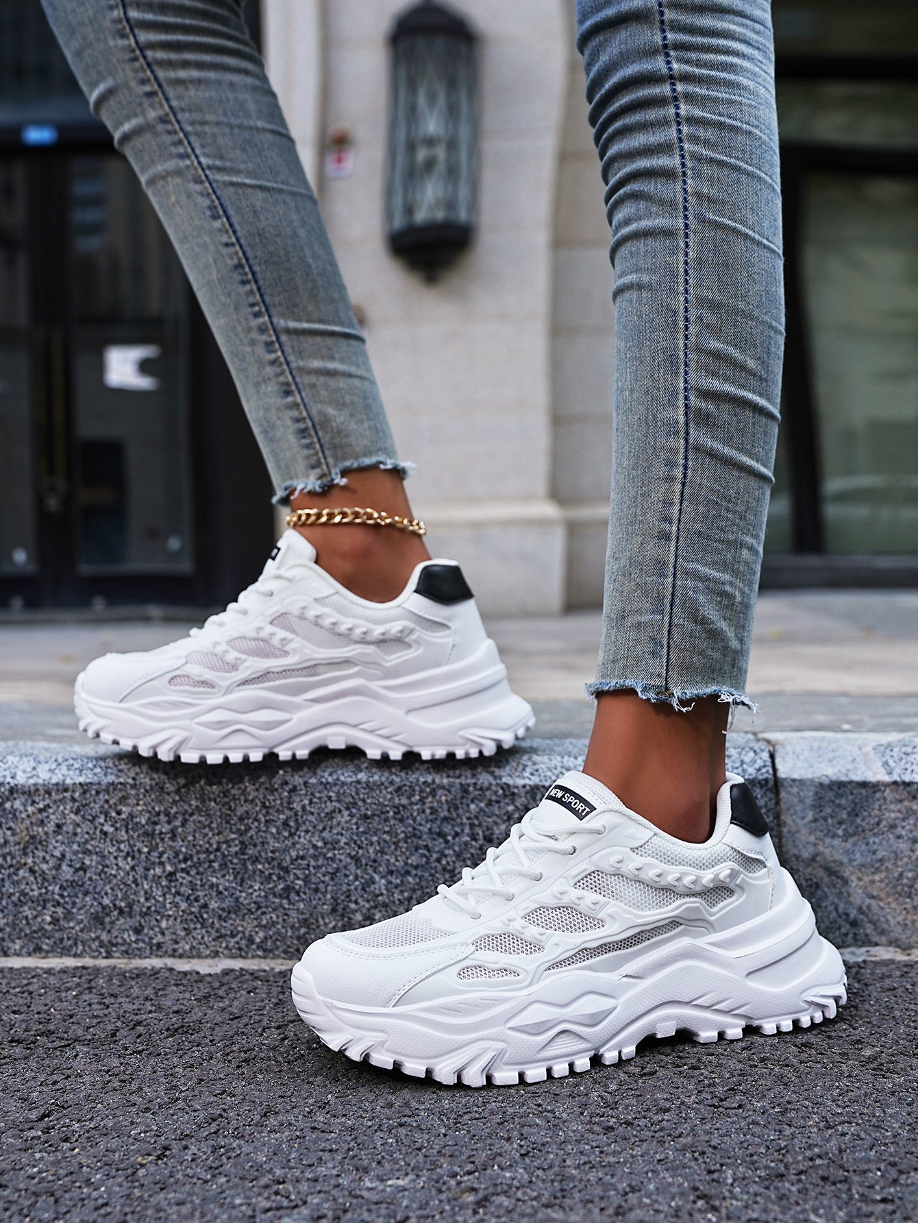 2025 Youth Comfortable Anti-slip Durable Hiking Shoes Outdoor Breathable Casual Women's Sports Shoes