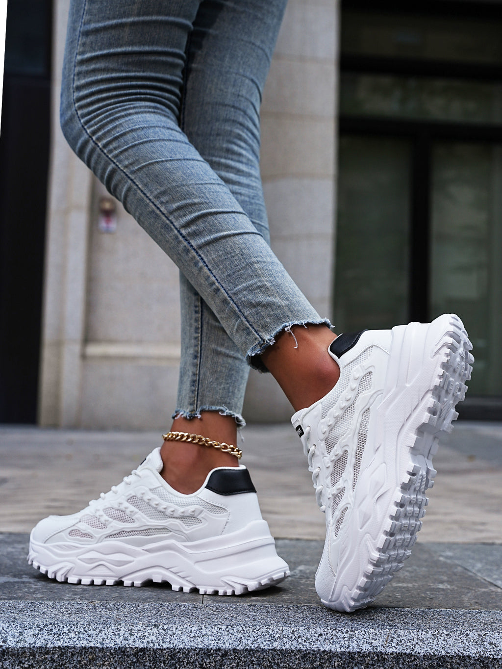 2025 Youth Comfortable Anti-slip Durable Hiking Shoes Outdoor Breathable Casual Women's Sports Shoes