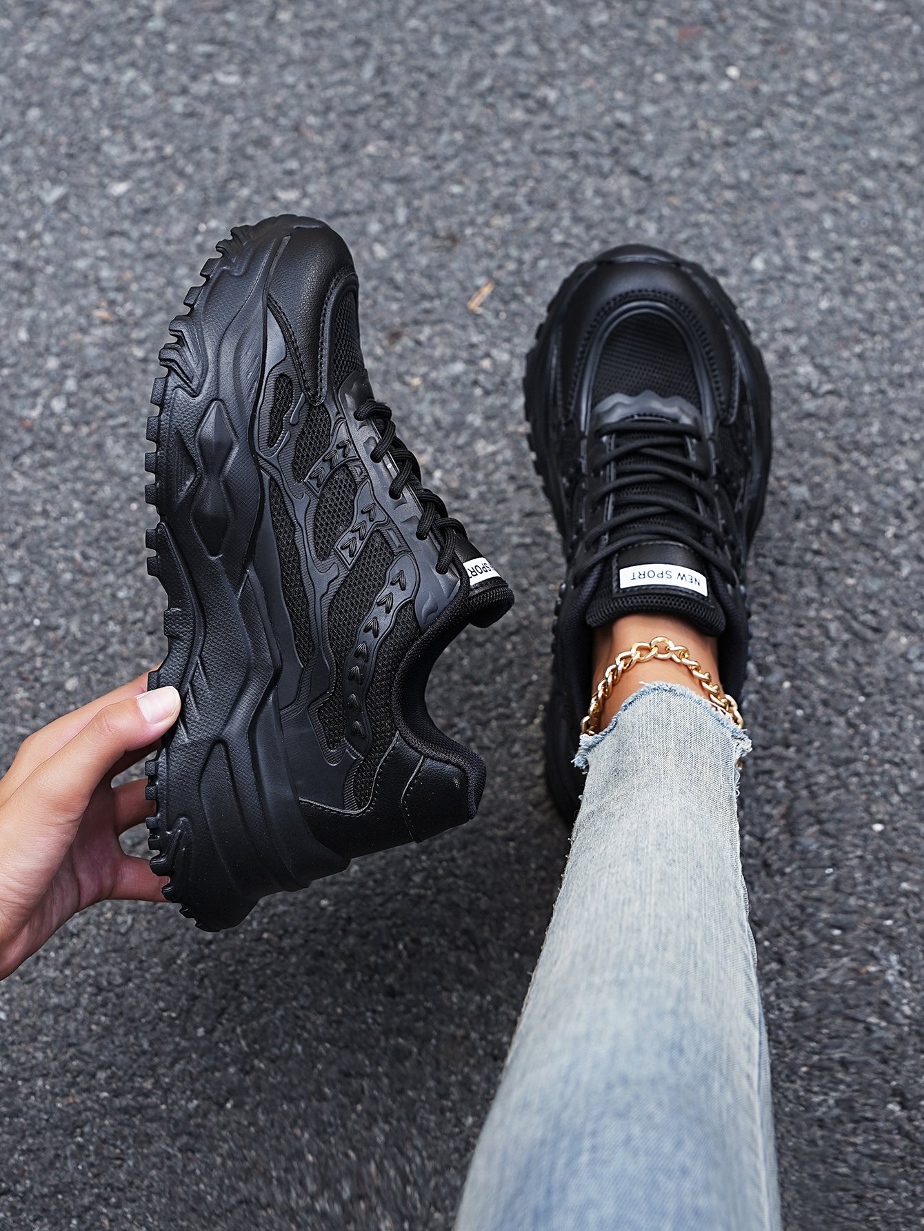 2025 Youth Comfortable Anti-slip Durable Hiking Shoes Outdoor Breathable Casual Women's Sports Shoes