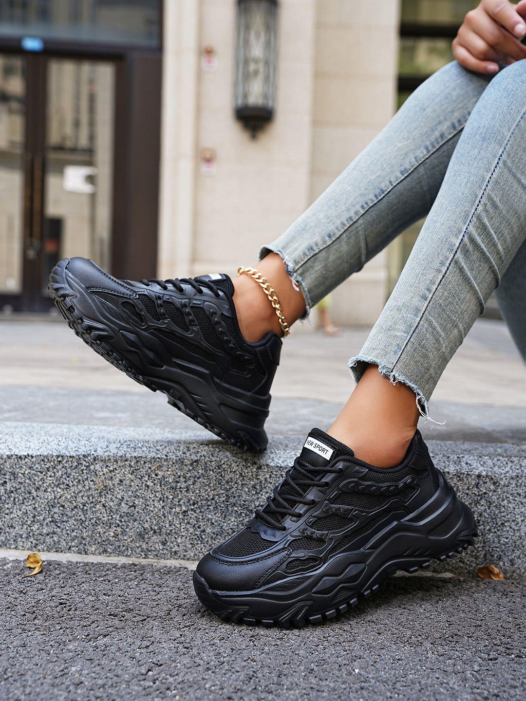 2025 Youth Comfortable Anti-slip Durable Hiking Shoes Outdoor Breathable Casual Women's Sports Shoes