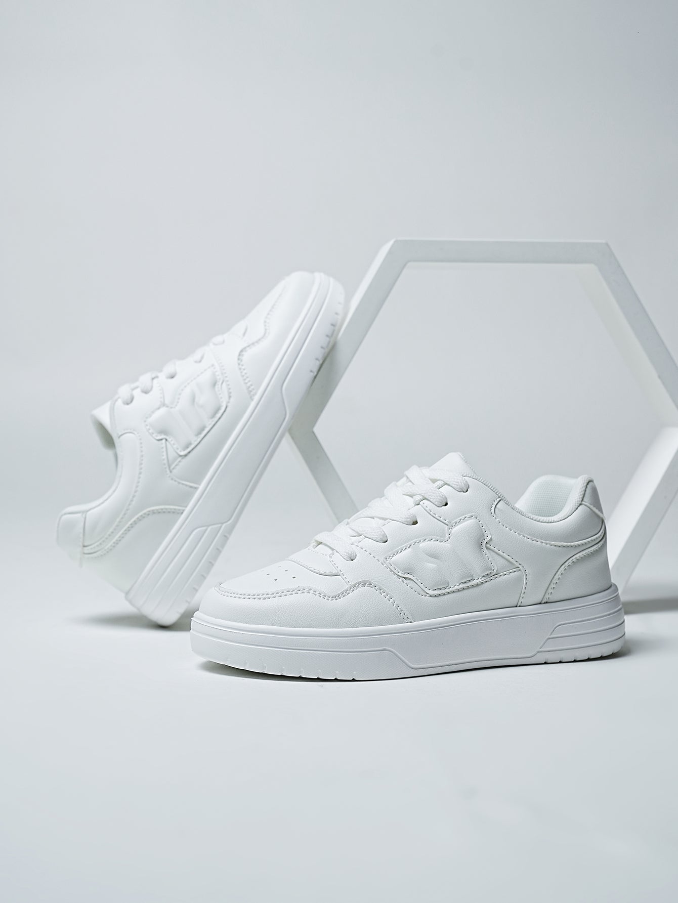 2025 Youth Women's Comfortable EVA Bottom Slip-Resistant Durable Hiking Sports Shoes Outdoor Breathable Casual Women' Sports Shoes