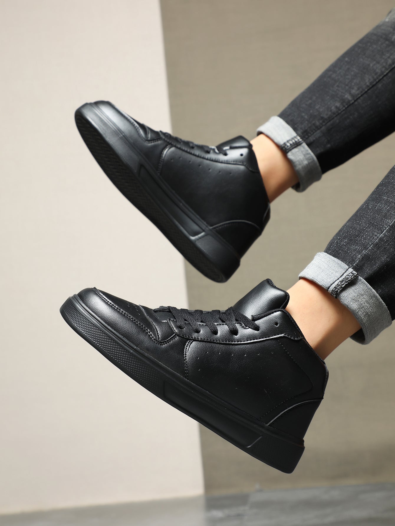 Men's Black Chunky Dad Shoes - Fashion Mesh & Leather Platform Sneakers for Casual Street Style & Comfortable Daily Wear