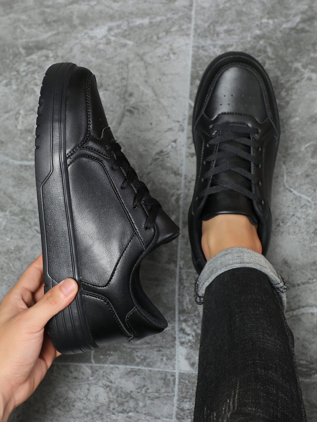 Minimalist White Leather Lace-Up Sneakers - Casual Comfortable Low-Top Fashion Trainers for Daily Wear