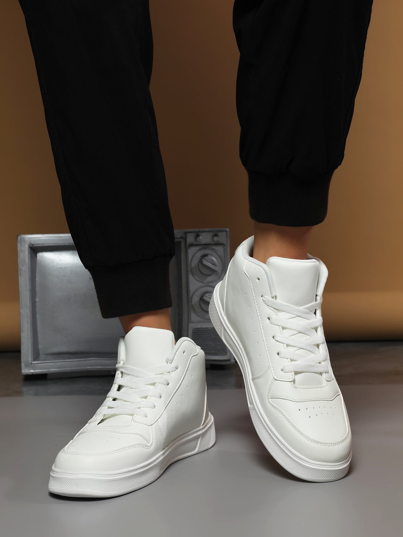 Men's High Top Sneakers Fashion Casual Leather Shoes - Black & White Stylish Comfortable Sneakers with Lace-Up Design for Daily Wear, Street Style & All-Match Outfits