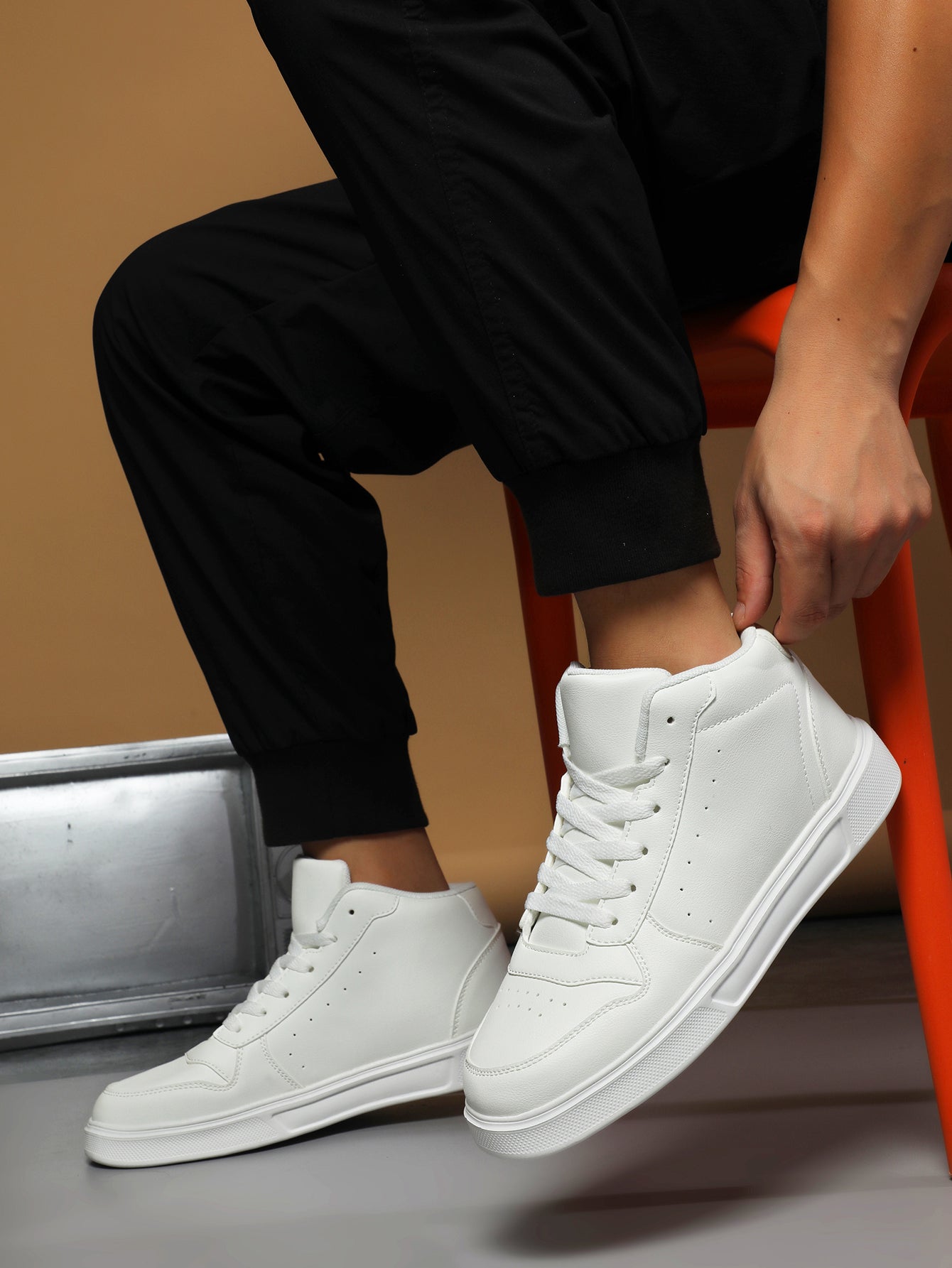 Men's High Top Sneakers Fashion Casual Leather Shoes - Black & White Stylish Comfortable Sneakers with Lace-Up Design for Daily Wear, Street Style & All-Match Outfits