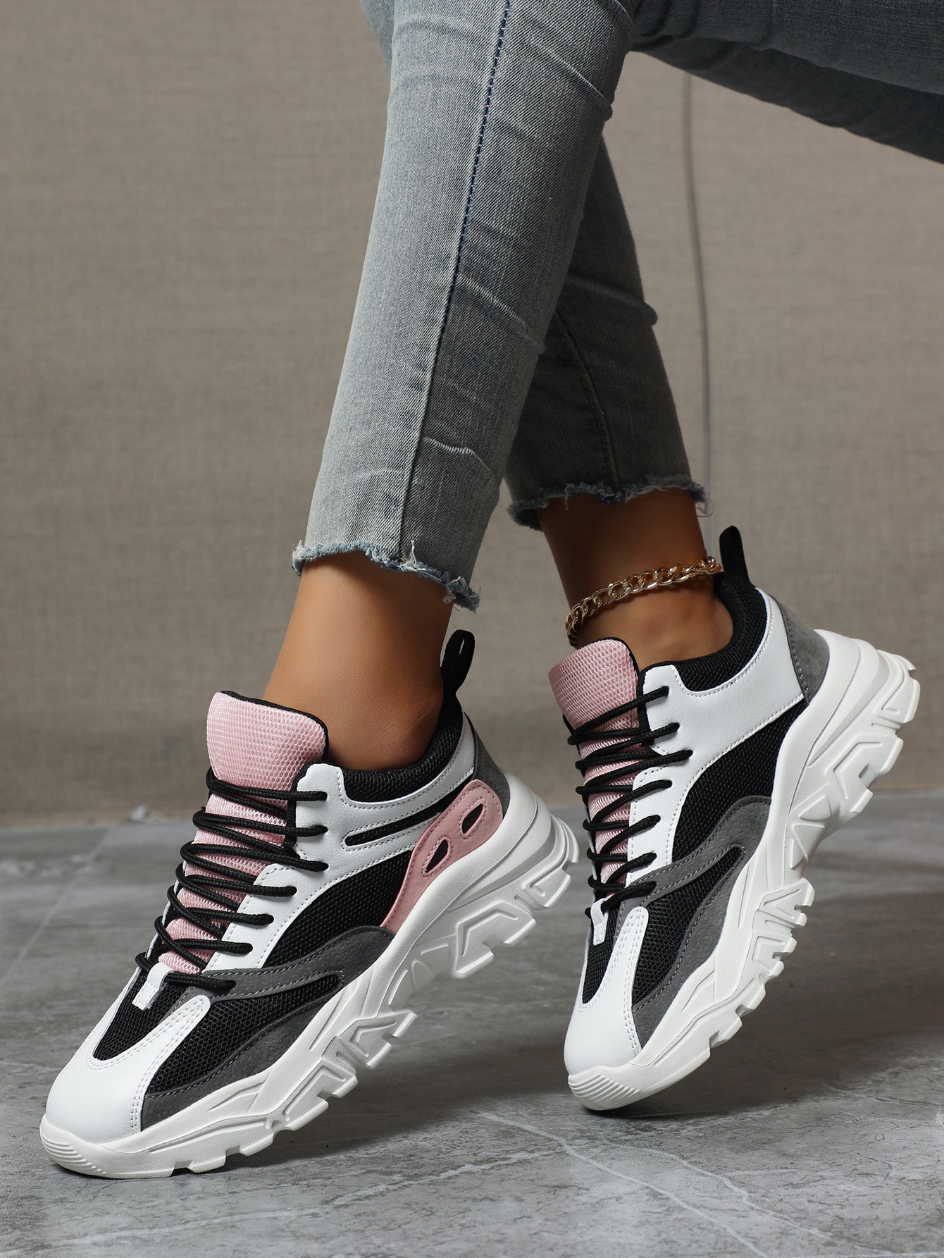 2025 New Women's Color-Block Chunky Dad Sneakers - Black White Pink Mesh Panel, Thick Sole, Retro Fashion Casual Athletic Shoes