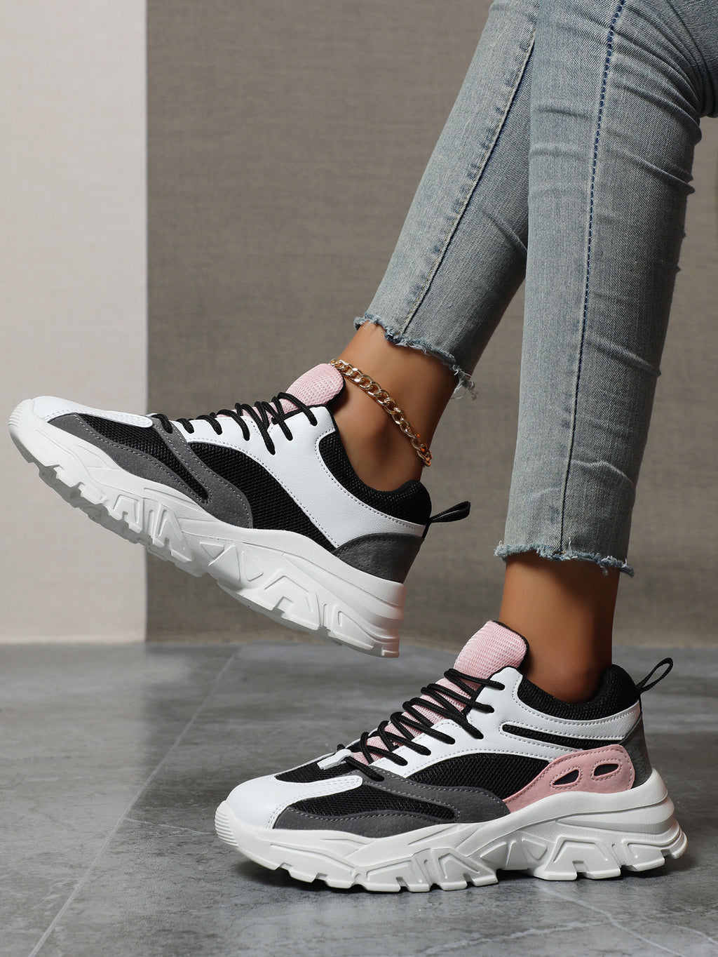 2025 New Women's Color-Block Chunky Dad Sneakers - Black White Pink Mesh Panel, Thick Sole, Retro Fashion Casual Athletic Shoes